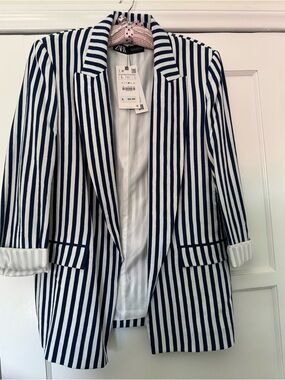 ZARA lined, lightweight navy, white striped blazer